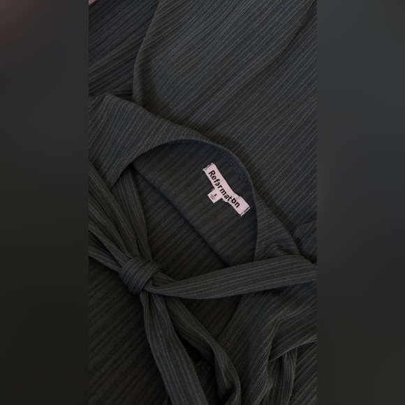 Reformation Green Long Sleeve Midi Dress - Picture 9 of 10